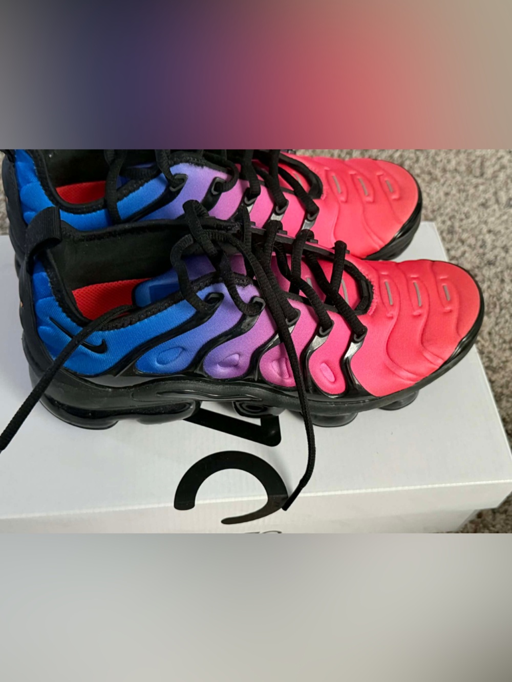 Nike Gradient Pink Purple Blue VaporMax Plus with Black Sole Sz 8 Womens